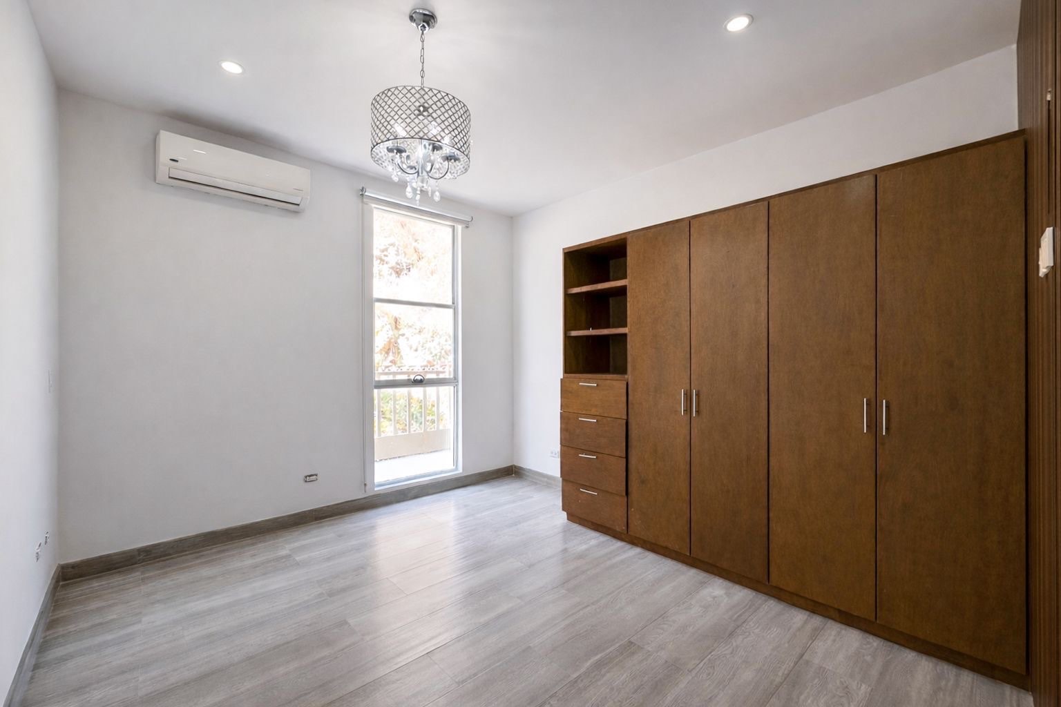 Residencia en Venta y Renta | Zona Dorada – Colinas de Aguacaliente, Tijuana — foto 2